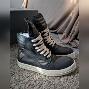 Black High-Top Men's Sneakers